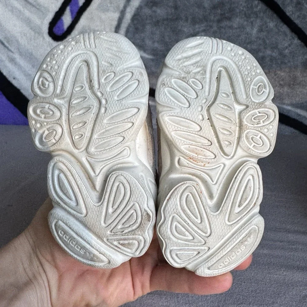 Size 5c -‎ Adidas Ozweego EL I 'Beige' ID9405 Toddler